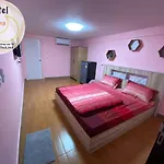 Hotel Del Luna